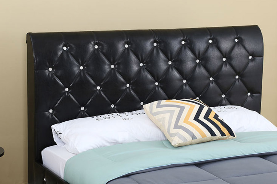 1367 Krevet s tapeciranim uzglavljem od crne kože od meke Pu