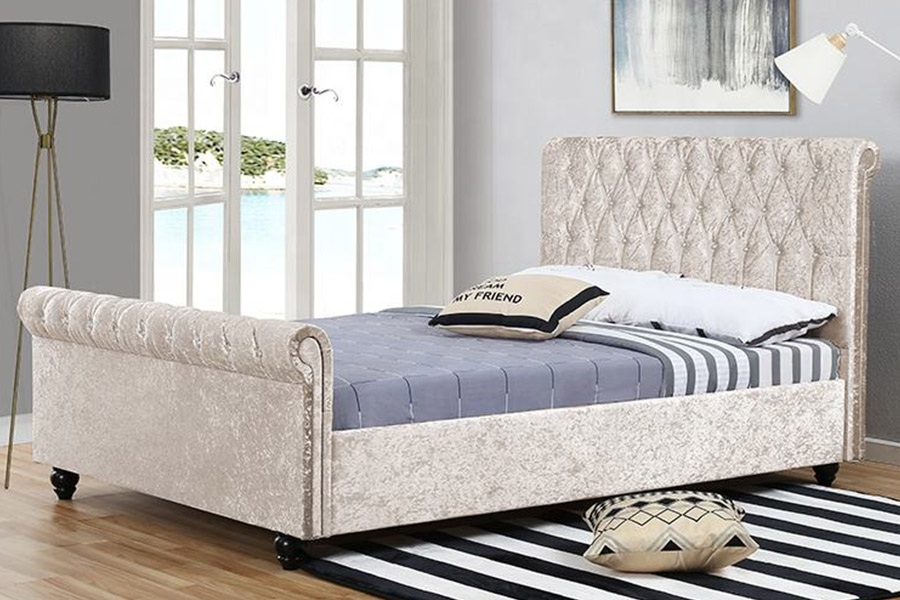 1366 Modern Sleigh Bed Velvet Fabric Upholstered Bed